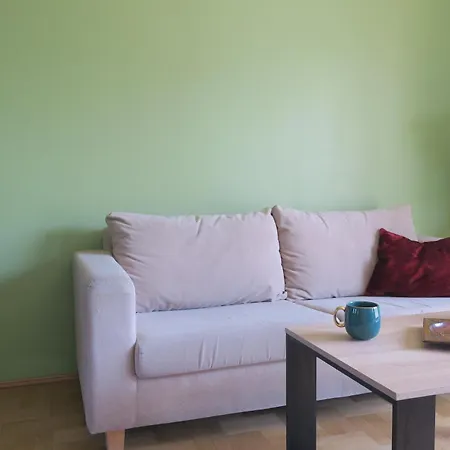 Spacious 10 Minutes From Center By Metro Przestronna Kawalerka Ursynow