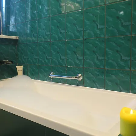 Lejlighed Spacious 10 Minutes From Center By Metro Przestronna Kawalerka Ursynow Warszawa