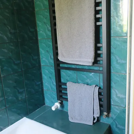 Spacious 10 Minutes From Center By Metro Przestronna Kawalerka Ursynow